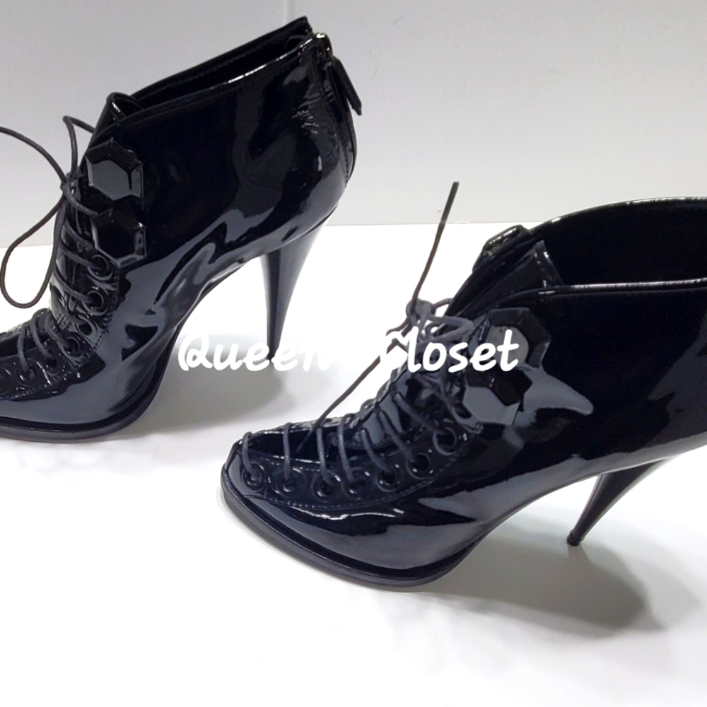 Givenchy | Patent Leather Lace Up Boots